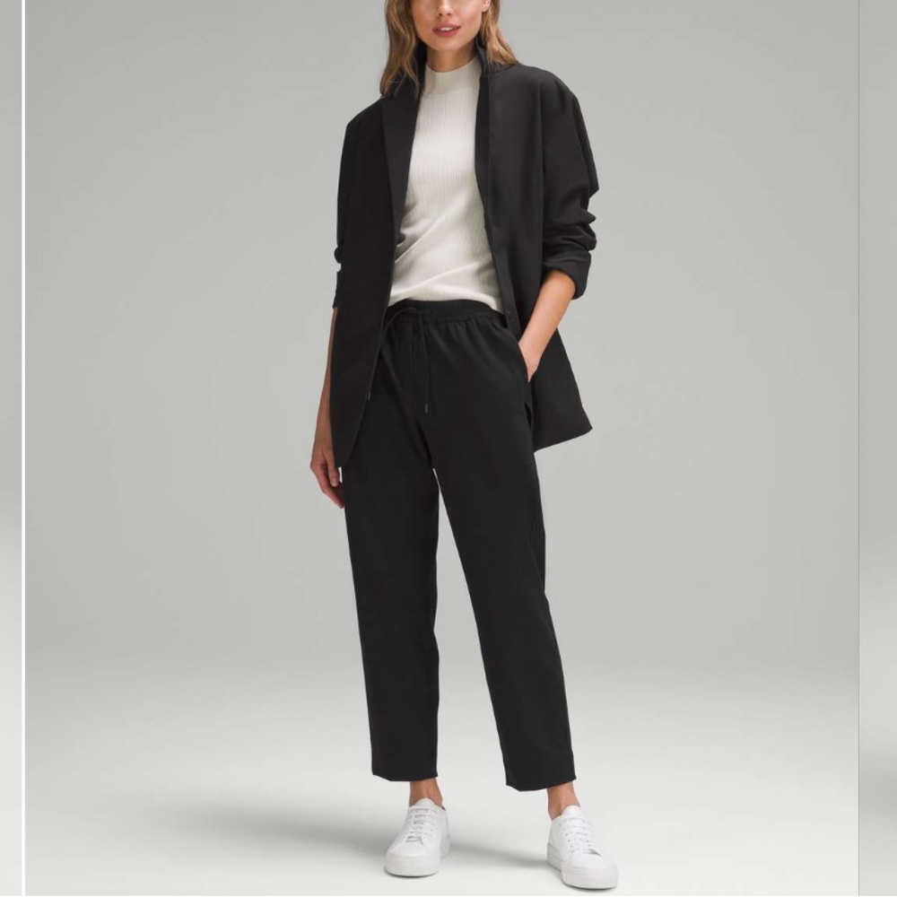 Lululemon Tapered-Leg Mid-Rise Pant 7/8 Length *Luxtreme